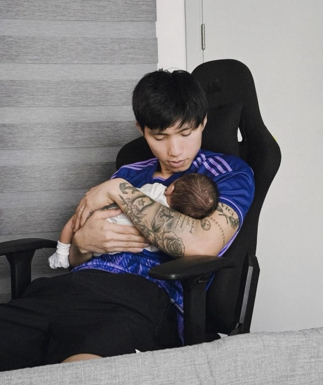 Quý tử đầu lòng của cặp đôi có tên đầy đủ là Đoàn Minh Đăng, biệt danh ở nhà "Lúa". Biệt danh của con trai được Văn Hậu - Hải My đặt gắn liền với biệt danh của nàng Wag là "Thóc" và cũng gắn với quê lúa Thái Bình của chàng cầu thủ.