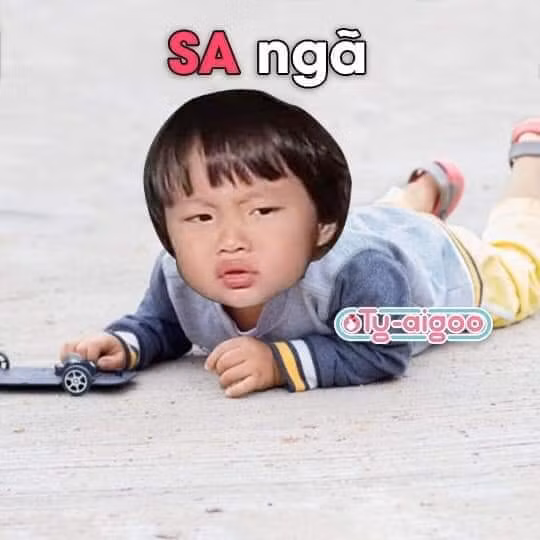 Gần một tuần vừa qua, trên MXH Việt Nam xuất hiện rất nhiều hình ảnh và meme về một cậu bé lai Việt Nhật vô cùng đáng yêu khiến ai cũng phải thích thú.