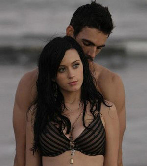 Be boi tinh duc on ao cua Hollywood nam 2019-Hinh-5