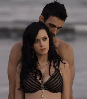 Be boi tinh duc on ao cua Hollywood nam 2019-Hinh-5