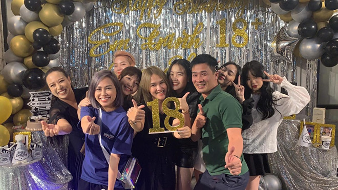 Sau tin đồn chia tay Nhật Lê, Quang Hải liên tục dính tin đồn hẹn hò với các hot girl đình đám. Tuy nhiên anh chàng cho biết đang tập trung vào sự nghiệp bóng đá, trước mắt sẽ chinh phục HCV SEA Games 30 cùng với U22 Việt Nam.