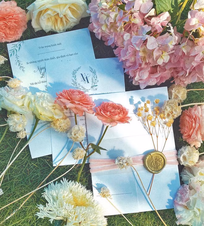 Lễ cưới được tổ chức riêng tư, chỉ có người thân và bạn bè hai bên gia đình.