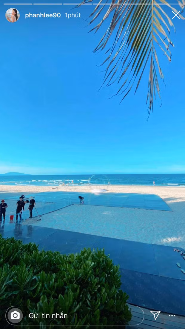 Sự kiện nữ diễn viên Phanh Lee chuẩn bị lấy chồng hiện tại đang nóng hơn bao giờ hết. Những chi tiết trong đám cưới của cô nàng dần dần được hé lộ như ảnh cưới, thiệp mời và mới đây nhất là không gian tổ chức tiệc cưới.