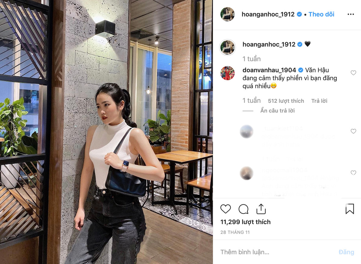 Hoàng Anh và Văn Hậu là cặp đôi thu hút sự quan tâm của người hâm mộ, cả hai thường xuyên tương tác trên mạng xã hội. Mới đây, dù đang tập trung cho SEA Games 30, cầu thủ quê Thái Bình vẫn lên mạng than phiền vì bạn gái đăng quá nhiều ảnh.