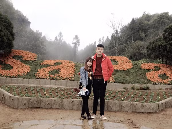 Huy cao 1m91, còn Hiền thì chỉ là 1m58. Dù không quá thấp so với những người khác, tuy nhiên với bạn trai của mình thì cô nàng quá bị lép vế. - Ảnh: Phùng Thị Hiền