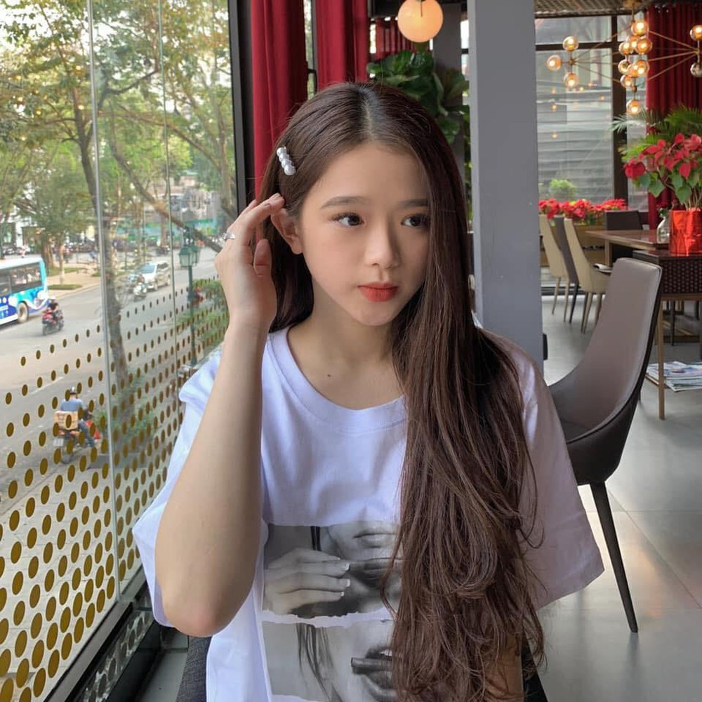 Mặc dù đã lên tiếng xin lỗi nhưng hình ảnh một hot girl lười học, phát ngôn ngông cuồng luôn gắn liền với Linh Ka.