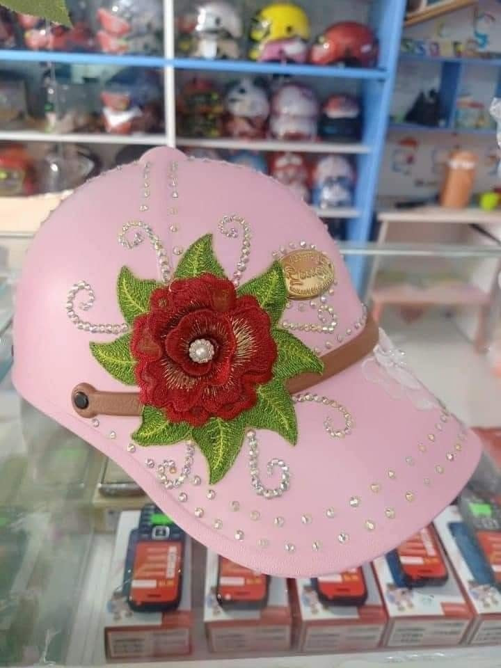 Không biết ai là người đã tạo nên những thiết kế độc lạ như thế này