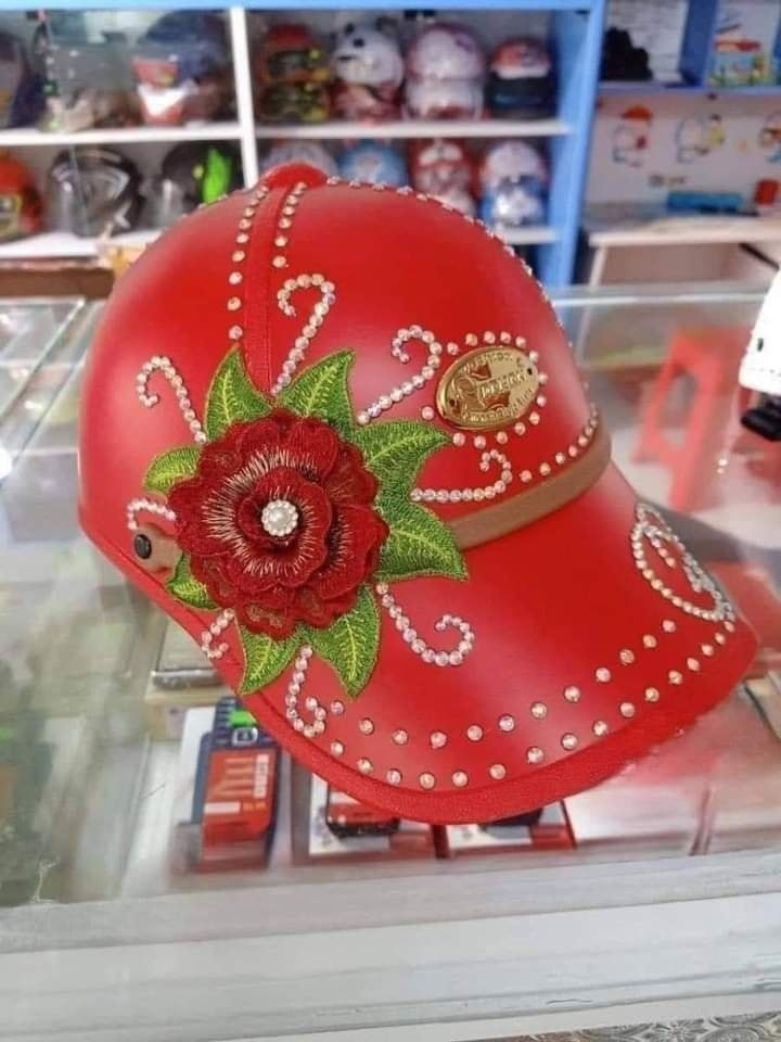 Đủ màu cho chị em chọn lựa...