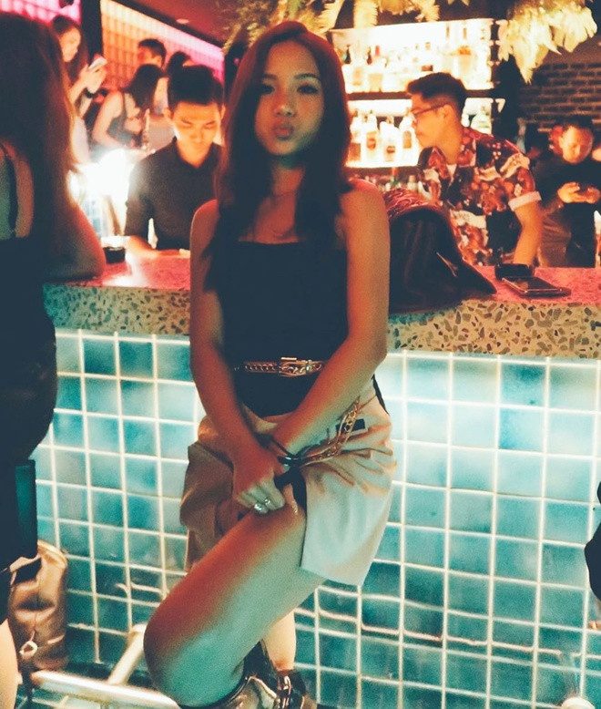 Trở lại cuộc sống độc thân, Trúc Anh dành nhiều thời gian đi du lịch cùng gia đình, tham gia những bữa tiệc với bạn bè. Cô nàng được khen ngợi ngày càng xinh đẹp mặn mà. Có lẽ do đã hài lòng với cuộc sống hiện tại nên khi được hỏi có quay lại với Huyme không, hot girl đã phũ phàng trả lời: "Không bao giờ".