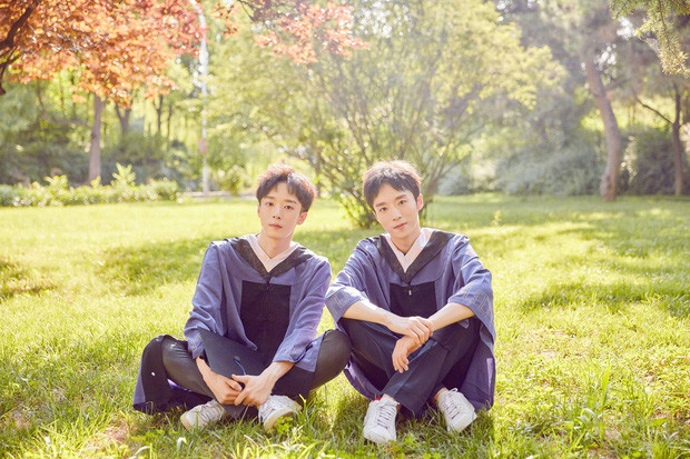 Để sở hữu ngoại hình như hiện tại, hai anh em Uyển Tử Văn và Uyển Tử Hào đã thực hiện hành trình giảm cân với số kg loại bỏ được trên cơ thể là 40, hiện tại cả hai đang duy trì mức cân nặng 60kg.