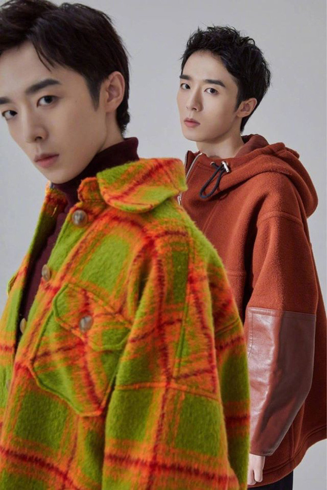 Trên trang cá nhân, anh em song sinh nhà họ Uyển hiện sở hữu mỗi người xấp xỉ 4 triệu lượt theo dõi.