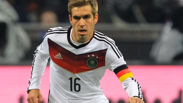 Lý do mà Lahm ra đi cũng giống như Klose. Lahm đã có tuổi và với anh, chia tay trên đỉnh vinh quang là sự chia tay ngọt ngào nhất.