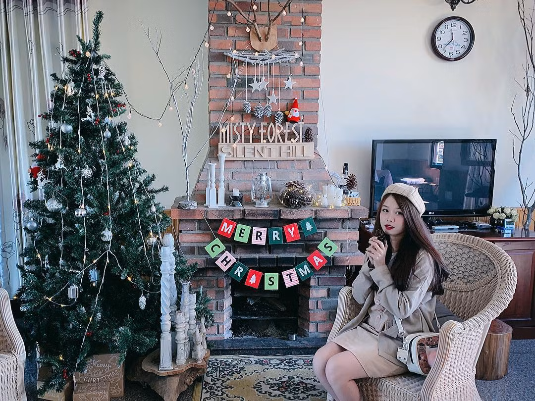 Yêu Văn Toàn đã hơn 4 năm nhưng cả 2 rất ít khi chia sẻ tình cảm lên mạng xã hội.