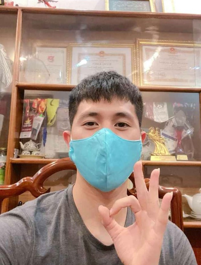 Do ảnh hưởng của COVID-19 nên giải vô địch quốc gia V-League bị tạm hoãn sau 2 vòng đấu, chưa biết đến khi nào mới có thể khởi tranh. Trong thời gian tạm nghỉ, nhiều cầu thủ đã có hành động đầy ý nghĩa, tuyên truyền, ủng hộ, cùng Chính phủ đẩy lùi dịch bệnh.