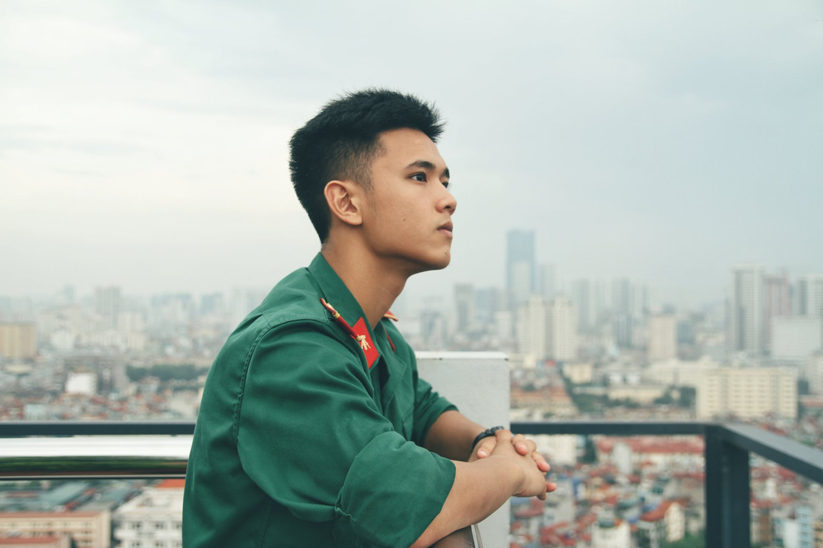 Không chỉ sở hữu vẻ ngoài "xuất sắc", hotboy Học viện Kỹ thuật Quân sự Hà Nội - Văn Hà - còn được lòng chị em với nhiều tài lẻ.