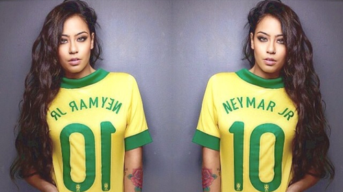 Rafaella Beckran thường xuyên có mặt trên khán đài cổ vũ cho Neymar.