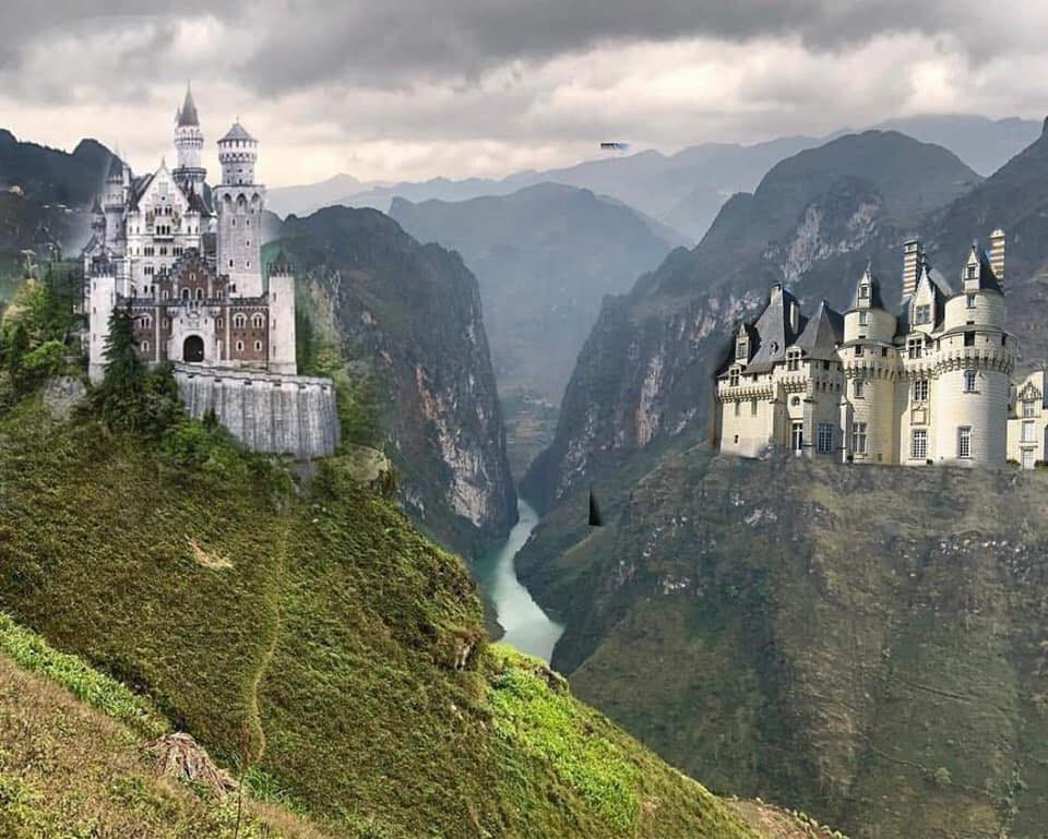 Sau khi có 1 toàn lâu đài thì ít lâu sau đèo Mã Pì Lèng lại có thêm một công trình khác đẹp chẳng kém trong những bức ảnh chế của CĐM.