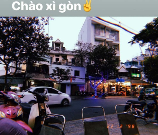 Nhâm Mạnh Dũng đi cà phê, dạo phố và thăm bạn bè trong khoảng thời gian ở lại TP HCM.