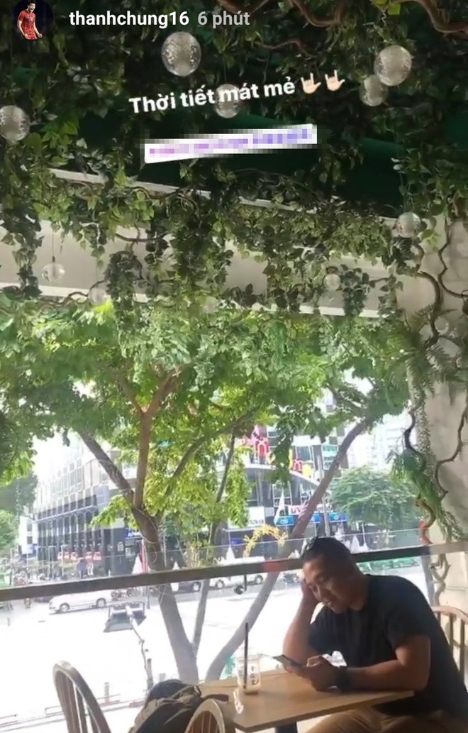 Thành Chung nghỉ ngơi ngay tại TP HCM. Cầu thủ U23 Việt Nam có 2 ngày để thảnh thơi trước khi quay trở lại luyện tập.