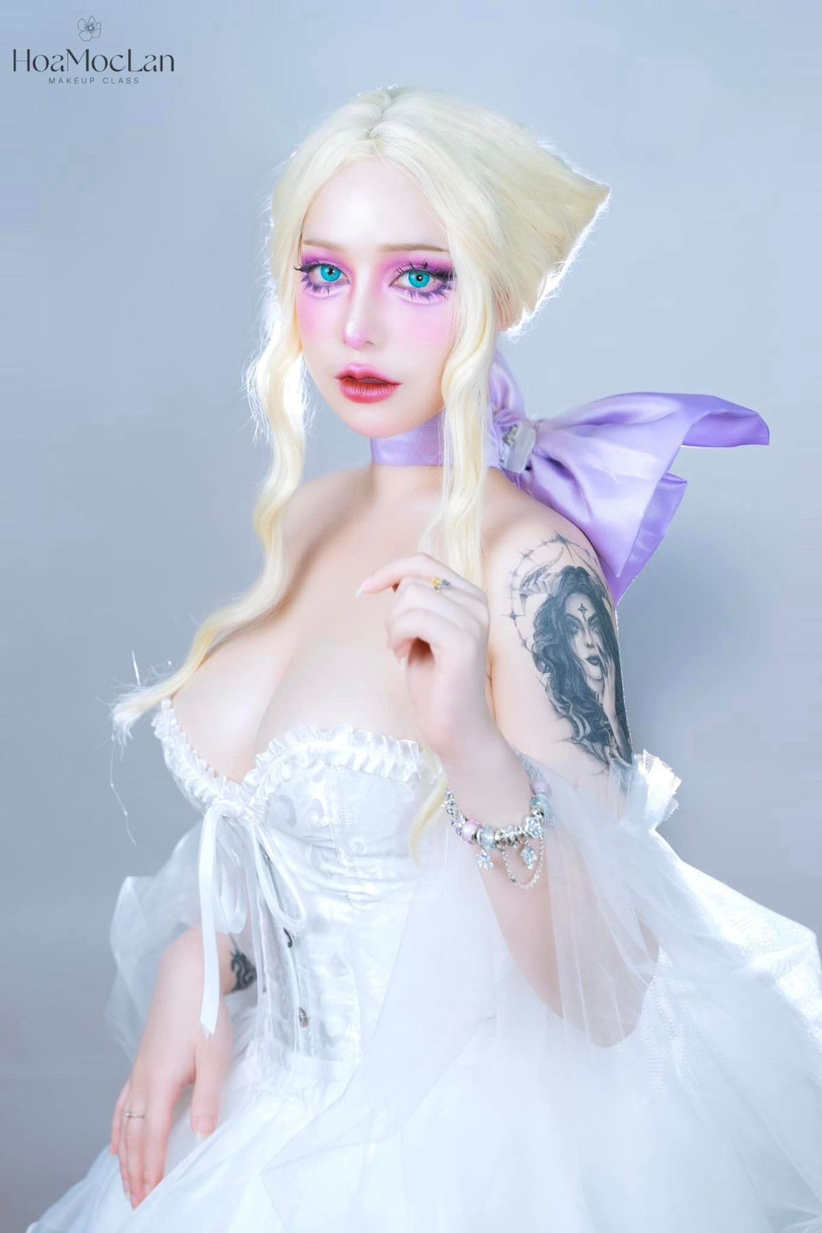 Cô nàng sở hữu vòng 1 "bất bại" căng tràn khiến fan bỏng mắt.