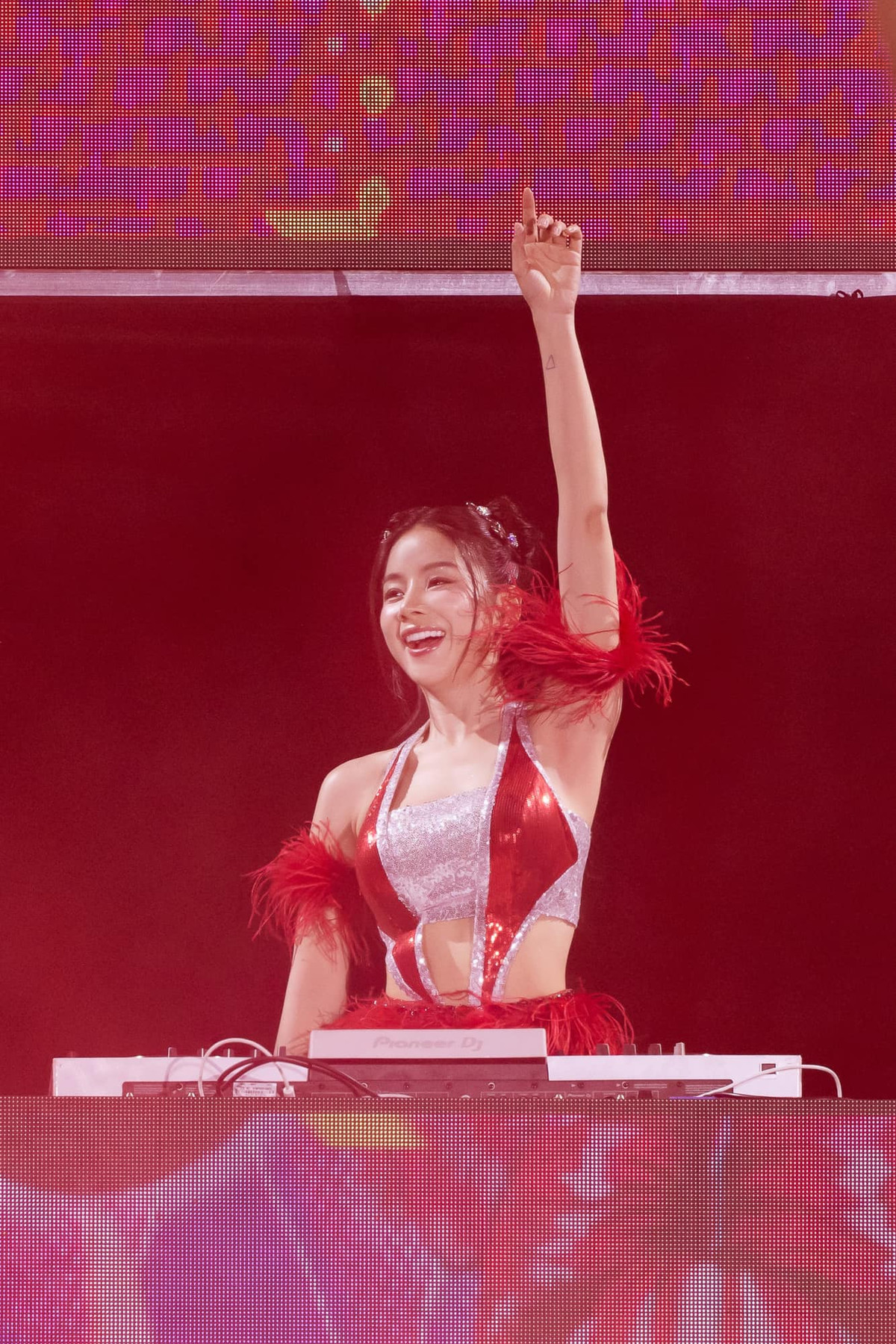 DJ Mie sinh năm 1995, tên thật là Trương Tiểu My. Cô bắt đầu được khán giả chú ý khi tham gia "Rap Việt" năm 2020. Nhờ gương mặt khả ái cùng vóc dáng gợi cảm, Mie gây "sốt" mỗi lần xuất hiện hỗ trợ các thí sinh.