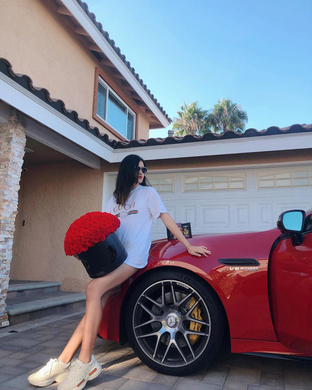 Đang theo học năm cuối trường cấp 3 tại Mỹ, rich kid 17 tuổi cho hay bản thân dự định sẽ theo học ngành Y vì muốn trở thành bác sĩ.