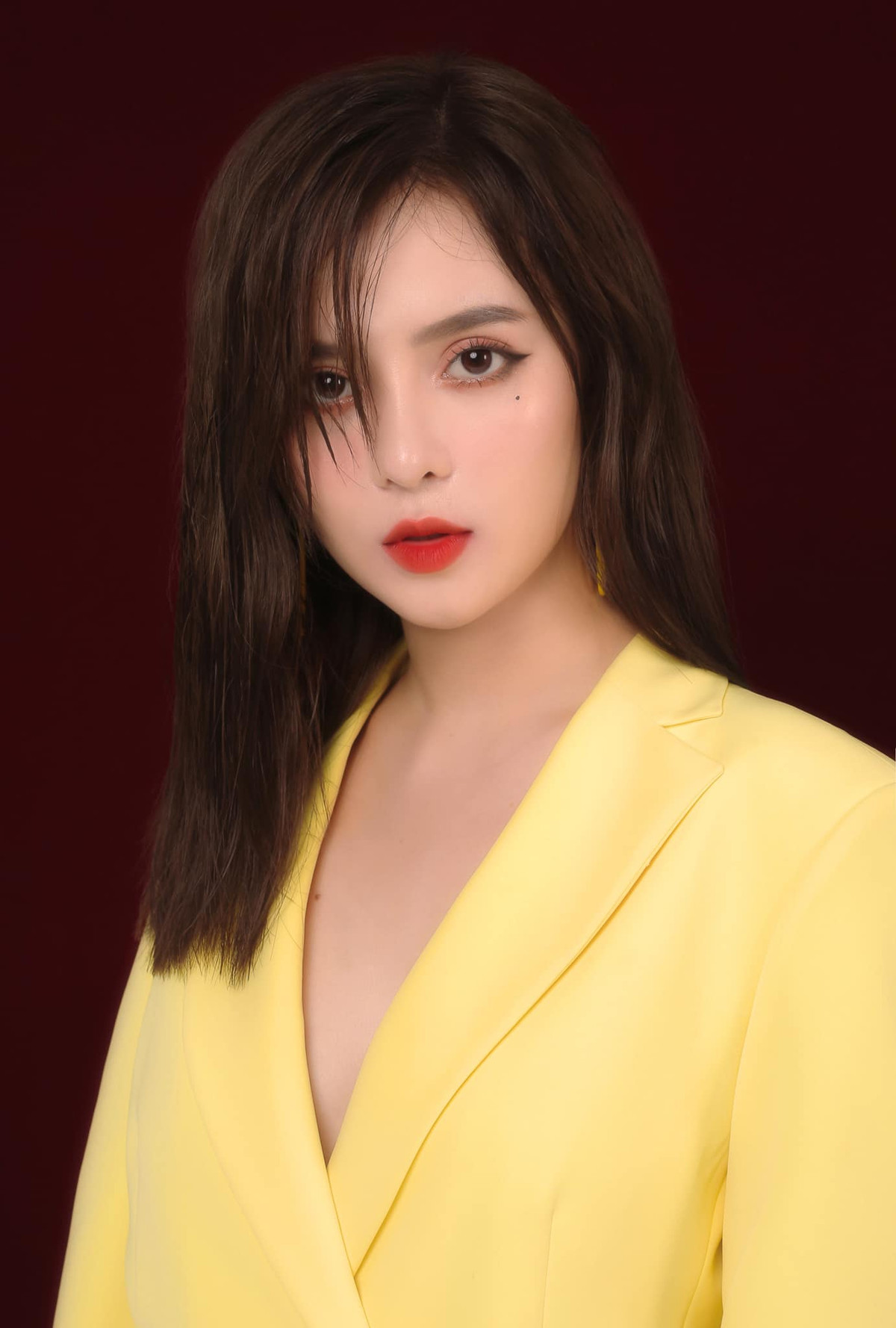 Không ngừng học hỏi, trau dồi chuyên môn, Kim Quý hy vọng một ngày nào đó sẽ trở thành một MC chuyên nghiệp, được khán giả yêu mến.