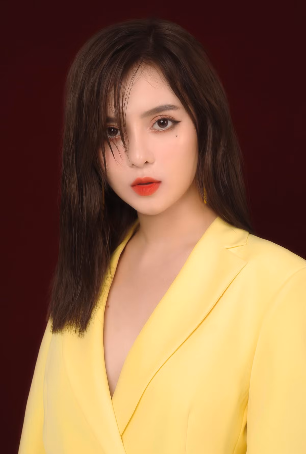 Không ngừng học hỏi, trau dồi chuyên môn, Kim Quý hy vọng một ngày nào đó sẽ trở thành một MC chuyên nghiệp, được khán giả yêu mến.