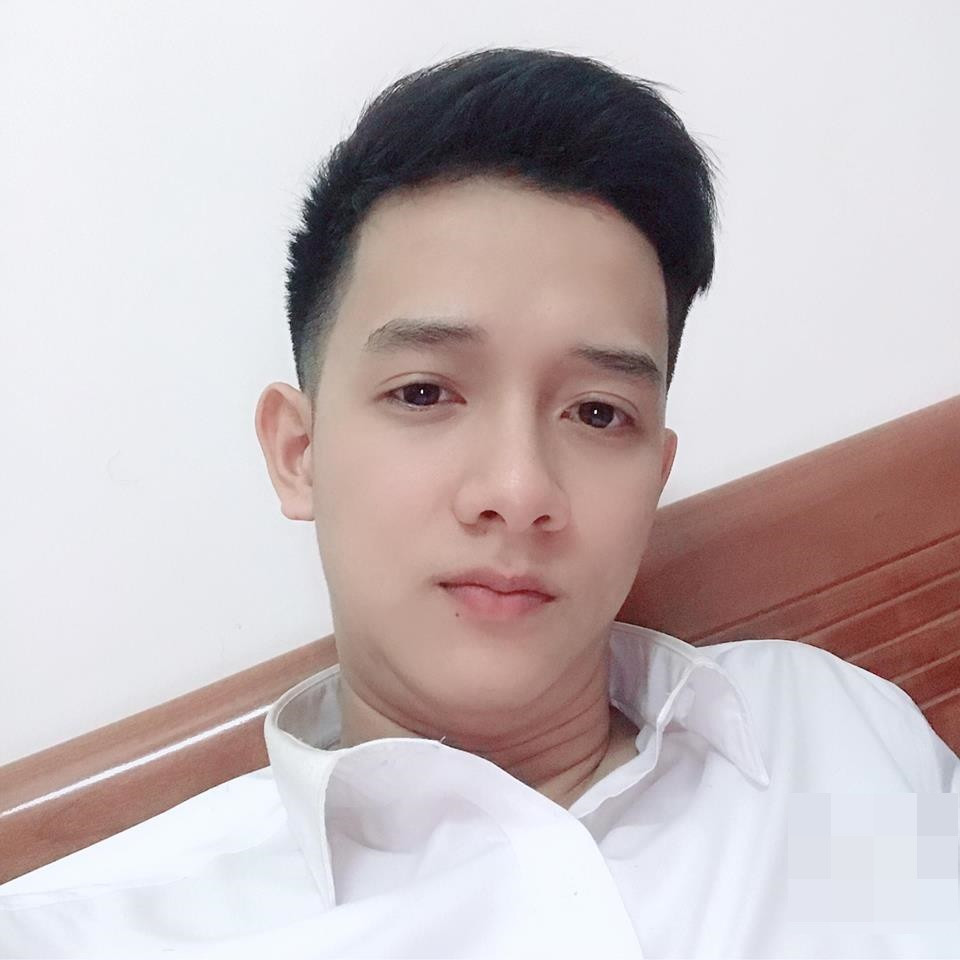 Hiện nay bức ảnh chụp trộm anh CSGT vẫn thu hút nhiều sự chú ý của CĐM với gần 2.000 lượt bình luận.