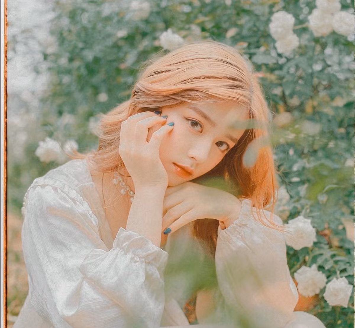 Đối với hot girl, chỉ cần có mẹ bên cạnh là cô cảm thấy vững tin hơn rất nhiều, dù có đi đâu xa cũng chỉ nhớ và muốn về nhà, nơi có mẹ.