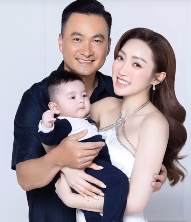 Năm nay nam diễn viên đình đám một thời đã bước vào độ tuổi ngoài 50. Ngoài vẻ ngoài bảnh bao, cuộc sống hạnh phúc, Chi Bảo còn sở hữu khối tài sản giàu có. Ngoài khối bất động sản tích góp sau rất nhiều năm, tháng 3/2022, anh và vợ hé lộ đang sở hữu resort rộng 120 ha ở Côn Đảo.