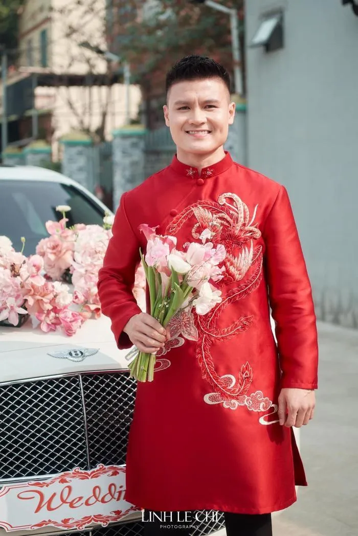 Chắc chắn đám cưới của tiền vệ đội tuyển Việt Nam sẽ nhận được rất nhiều sự quan tâm của người hâm mộ, giới truyền thông, đặc biệt là sự tham dự của rất nhiều cầu thủ nổi tiếng.