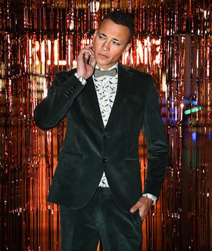 "Tôi được rất nhiều người theo dõi trên mạng xã hội, họ bắt đầu bàn tán về tôi. Tiếp theo đó là rất nhiều lời mời tôi làm người mẫu. Đài truyền hình, báo chí liên tục gọi điện hẹn lịch phỏng vấn. Tôi rất bất ngờ" - Nicky Libert nói.