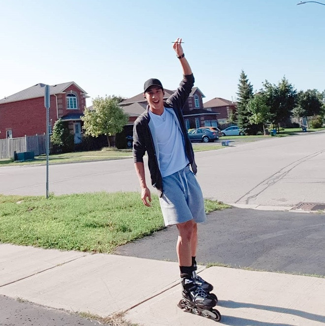 Dù mới 22 tuổi nhưng "nam thần trượt băng Malaysia" đã có nhiều thành tích thi đấu đáng nể tại các đấu trường châu lục.