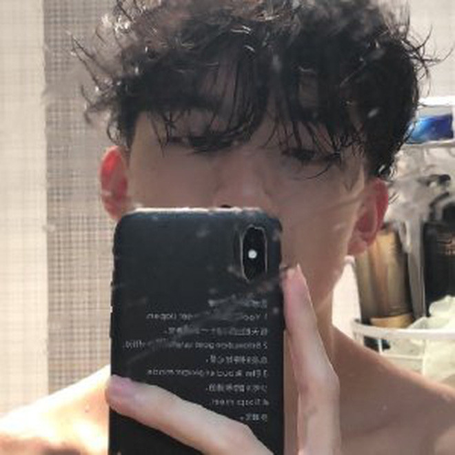 Anh chàng chia sẻ khi ý thức được về ngoại hình mới bắt đầu tìm hiểu các phương pháp giảm cân an toàn và áp dụng. May mắn hiện tại, Thiếu Khải đã sở hữu vẻ ngoài đúng như mong muốn.