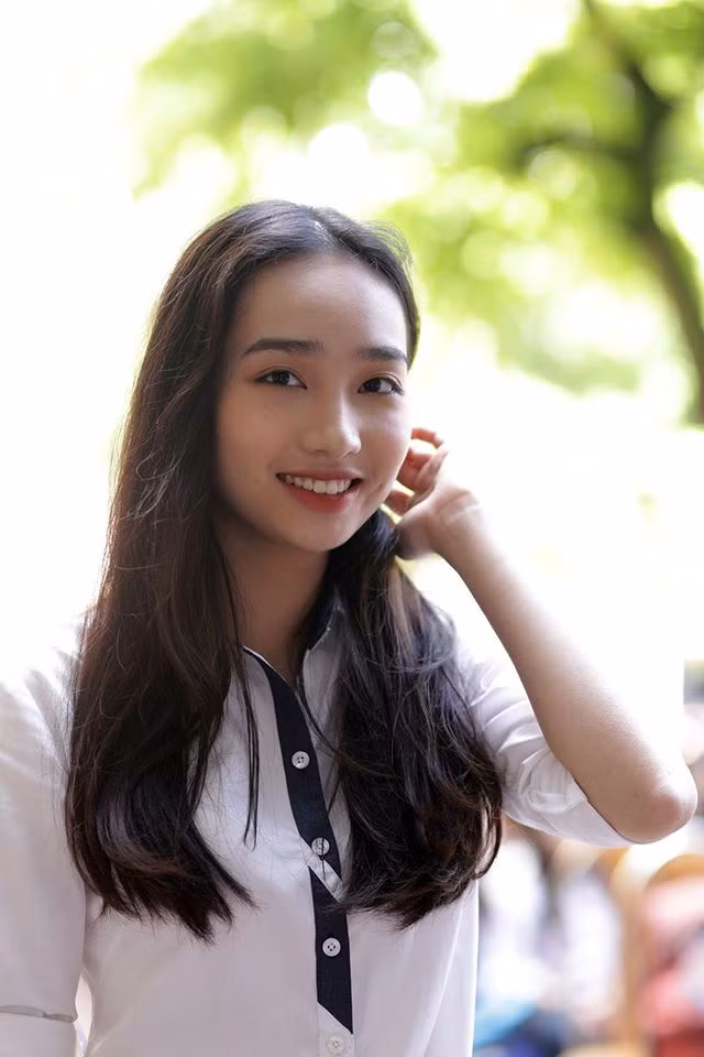 THPT Trần Phú (Hoàn Kiếm, Hà Nội) nổi tiếng với dàn nữ sinh xinh xắn, dễ thương trong ngày khai giảng.