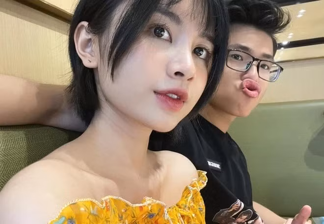 Lai Bâng và Huyền Trang được cho là đã hẹn hò từ 2017, thế nhưng đến gần đây cả 2 mới thoải mái công khai các hình ảnh tình tứ.