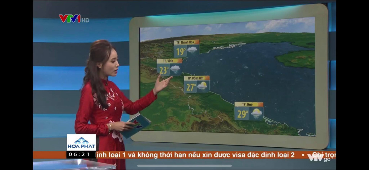 Xuân Anh từng giành danh hiệu Á khôi 1 và Miss tài năng cuộc thi Tài sắc nữ sinh Báo chí 2013, giải khuyến khích Nụ cười VTV 2016, top 12 và Người đẹp ảnh của Miss Tourism Vietnam 2017.