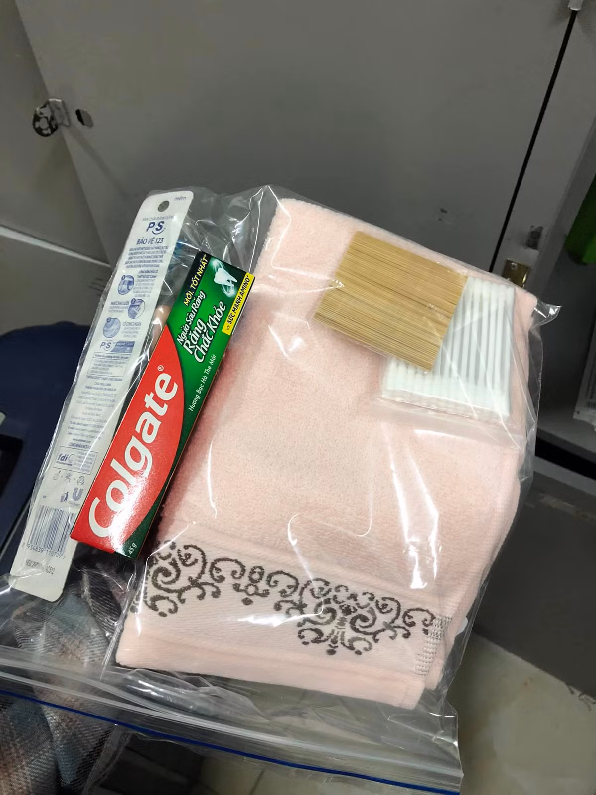 Nhat ky “chay dich Covid-19” tu Chau Au nu du hoc sinh Ha Lan-Hinh-4