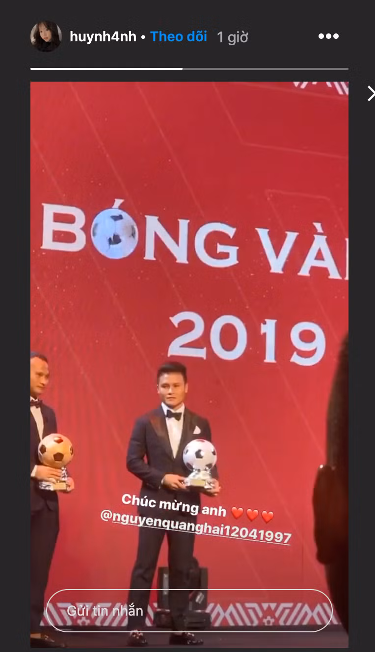 Bên cạnh đó, cũng có nhiều người lên tiếng bênh vực Huỳnh Anh bởi chẳng ai giống với hình ảnh trên mạng xã hội 100%. Hơn nữa cô nàng trông cũng rất dễ thương chứ không hề xấu xí.