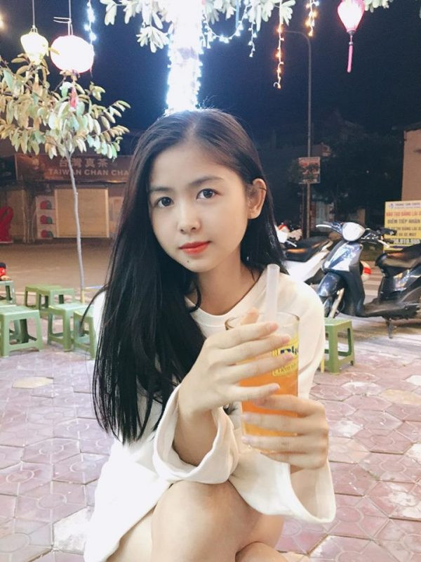 Năm 2017, Thanh Thư bất ngờ tham gia cuộc thi Miss Teen và đứng đầu bảng bình chọn online của cuộc thi.