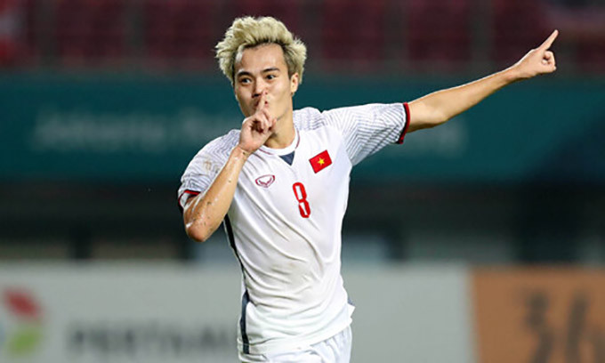 Năm 2018, anh cùng đồng đội vô địch AFF cup 2018 sau 10 năm dài đằng đẳng đội tuyển Việt Nam và người hâm mộ chờ đợi để chạm tay vào chức vô địch.