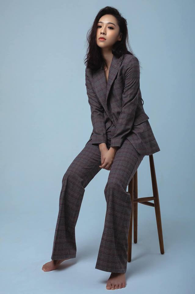 Rời khỏi cuộc thi, hot girl đình đám trường Amsterdam - Hà My - tập trung vào công việc ở Bộ Ngoại giao.