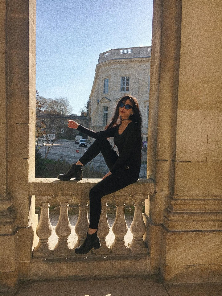 "Nghệ thuật chỉ là sở thích thôi, mình đã xác định sẽ phát triển bản thân để thành công trên con đường kinh doanh", Tố Anh chia sẻ.