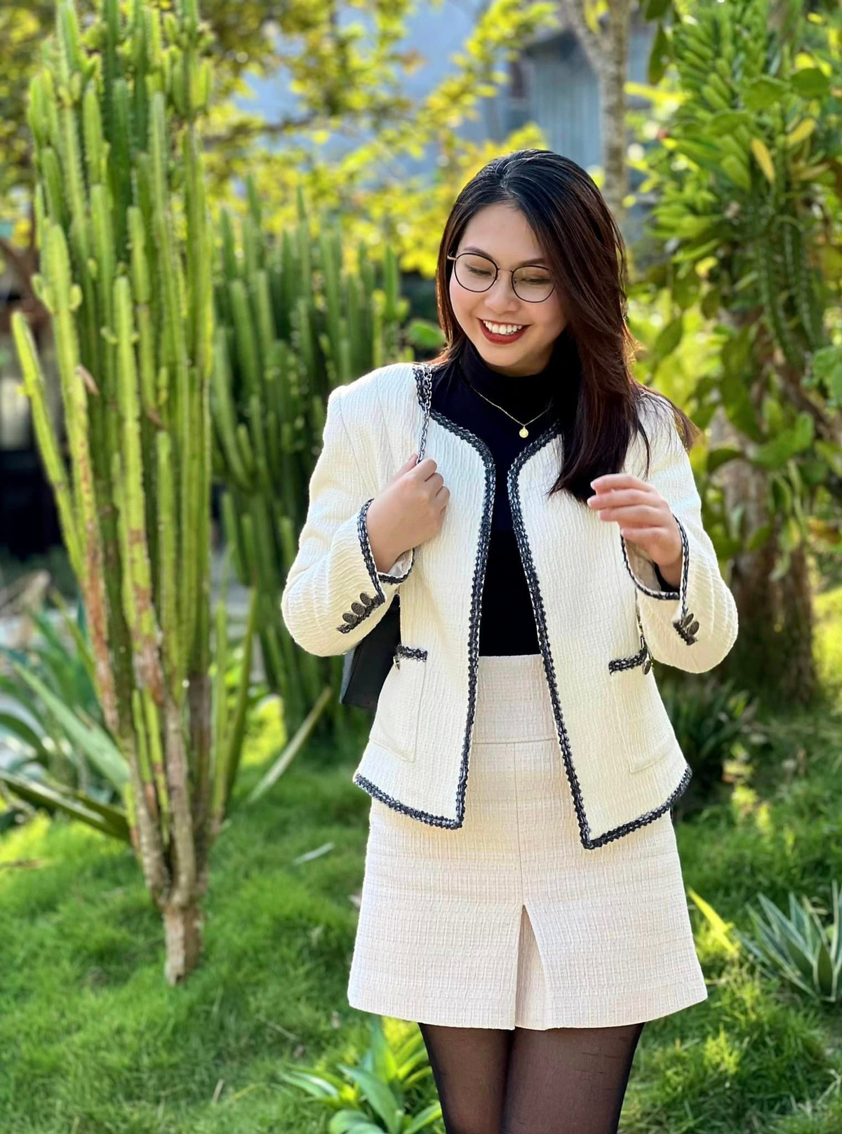 Quỳnh Anh còn lọt top 10 Đường tới Cầu vồng 2020, giải thưởng Thí sinh ăn hình nhất cuộc thi Đường tới Cầu vồng 2020 - cuộc thi tìm kiếm người dẫn chương trình truyền hình toàn quốc do Đài Truyền hình Việt Nam tổ chức.