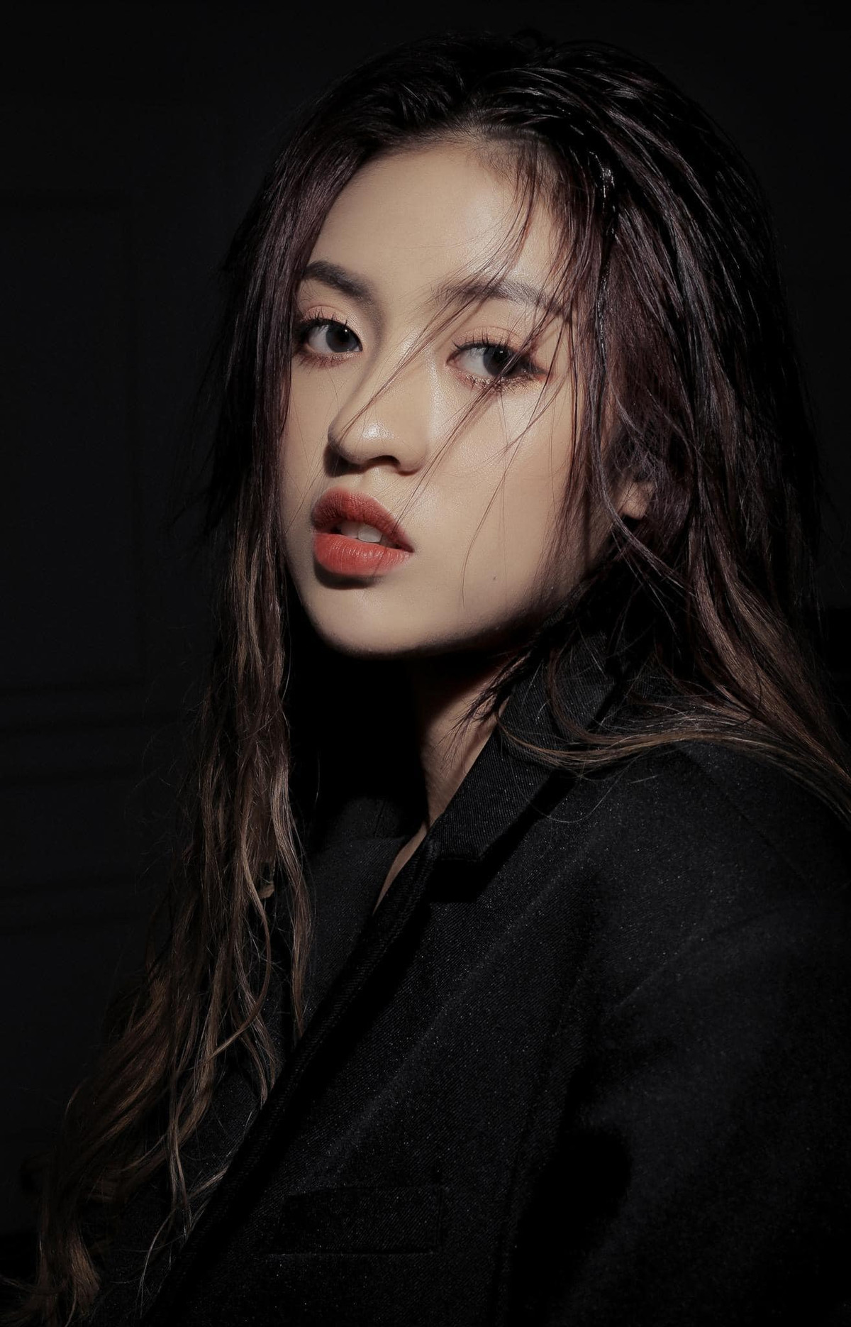 Mới đây, trên trang cá nhân, Trần Thanh Tâm chia sẻ bộ ảnh cực xinh đẹp mà cô nàng mới thực hiện. Dù bộ ảnh không được đầu tư quá cầu kỳ về trang phục, bối cảnh nhưng vẫn thu hút sự quan tâm của cộng đồng mạng.