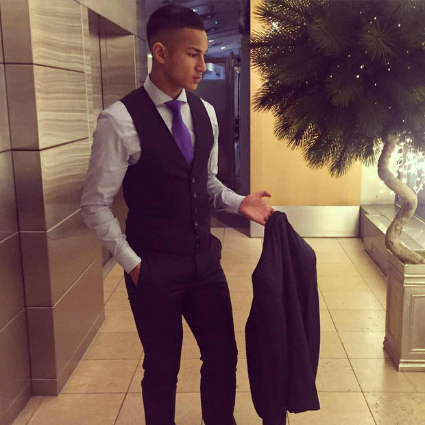 Bố của Faiq là hoàng tử Brunei Jefri Bolkiah, em trai quốc vương Brunei. Ông sở hữu số gia tài khổng lồ với 2300 ôtô, 8 máy bay Boeing, 5 chiếc du thuyền cùng 500 căn nhà và cung điện tráng lệ.