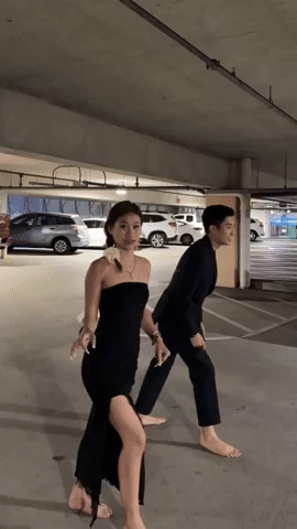 Mới đây, cô nàng gây chú ý khi đăng tải hình ảnh cô cùng bạn trai...thi chạy ở hầm gửi xe. Đây là một cá cược nhỏ của Như Phương và người yêu. Cựu VĐV TDDC thi chạy với chàng trai Việt kiều, nếu ai thua sẽ phải trả tiền ăn.