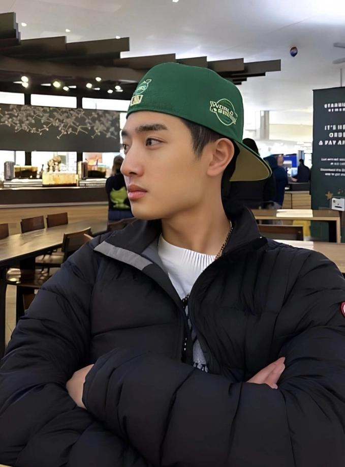 Bạn trai của Như Phương được nhiều người đồn đoán là một "công tử nhà giàu" chính hiệu, khi sở hữu dàn siêu xe đắt tiền. Anh chàng đang làm việc trong lĩnh vực nghiên cứu, nha khoa.