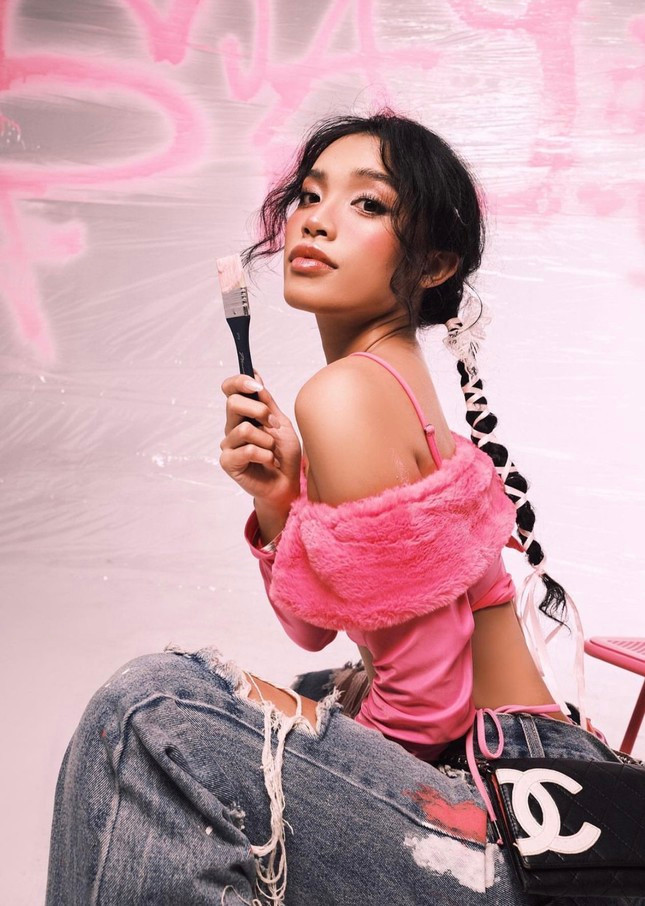 Cô được nhiều fan gọi với cái tên "hệ tư tưởng slay".